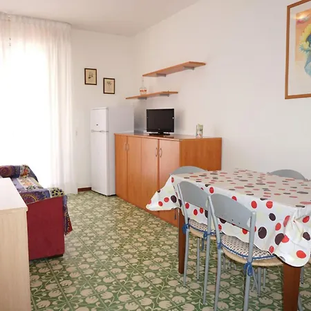 Fantastic Flat With Shared Pool For 5 Guests Apartment