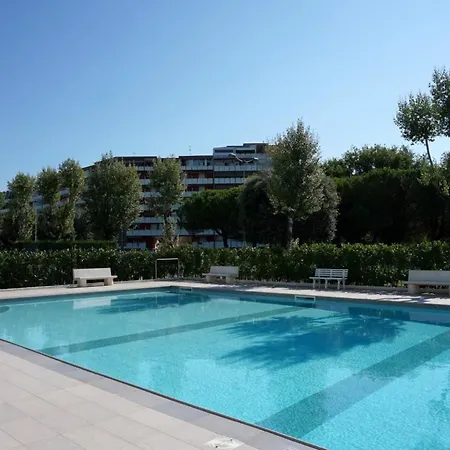 Fantastic Flat With Shared Pool For 5 Guests Apartment